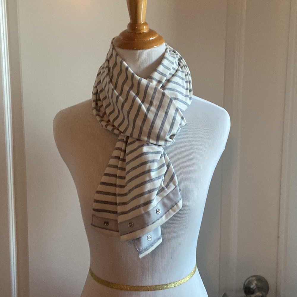 Scarf - Picture 3 of 5